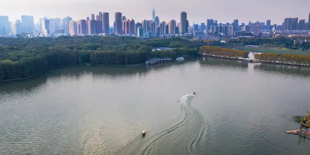 高效隔膜板框压滤机在城市湖泊污泥脱水干化中的应用-板框厢式隔膜压滤机