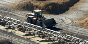 选煤厂精煤压滤机中心孔积煤问题研究